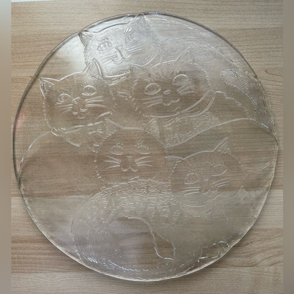 Vintage Heavy Glass Cat Platter, Embossed Glass Cats with Bows and Bells - Picture 2 of 8